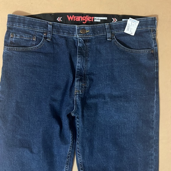 Wrangler Performance Jeans - Picture 2 of 8